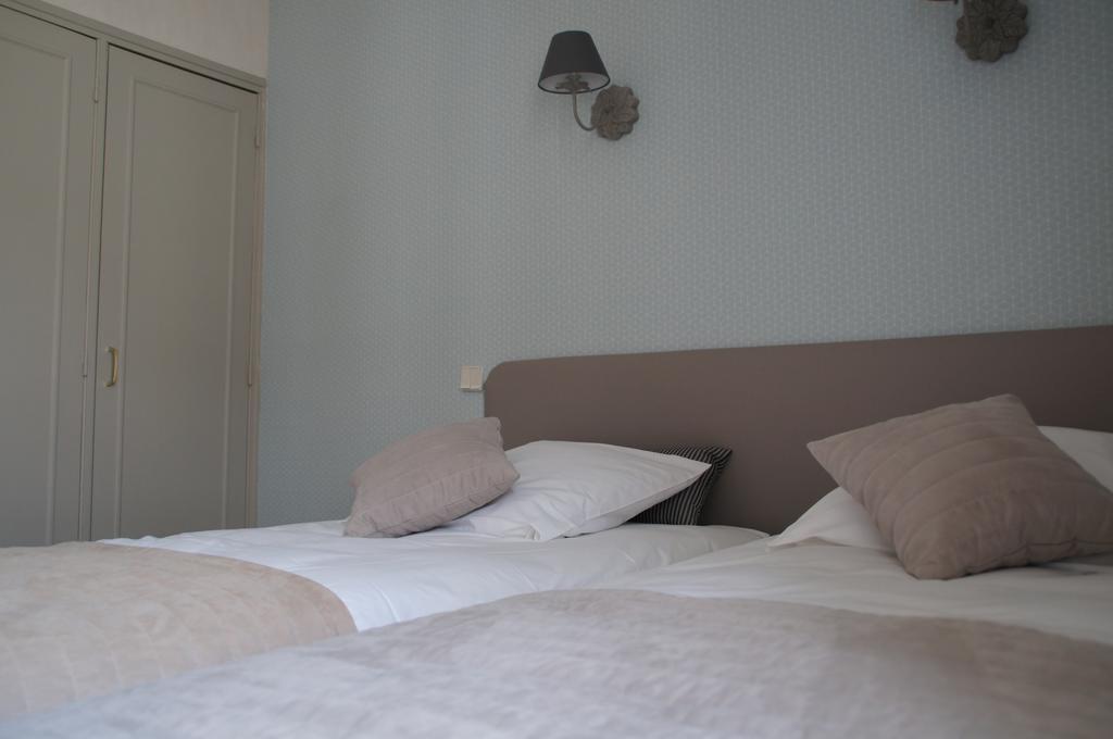 Hôtel La Petite Cour à Trouville-sur-Mer Chambre photo