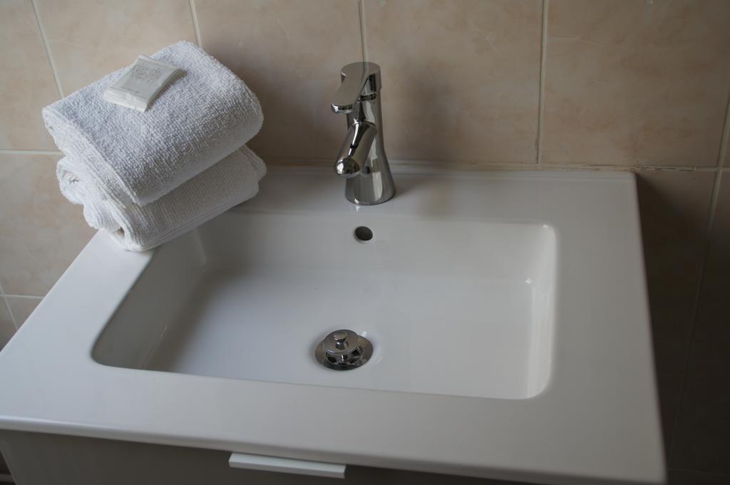 Hôtel La Petite Cour à Trouville-sur-Mer Chambre photo