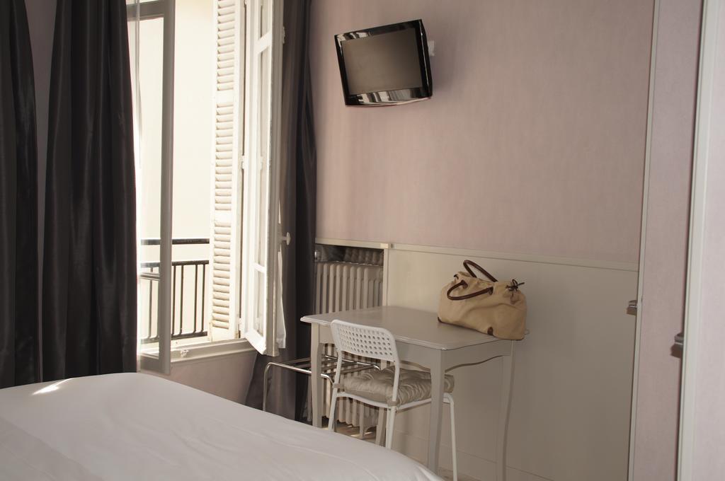Hôtel La Petite Cour à Trouville-sur-Mer Chambre photo