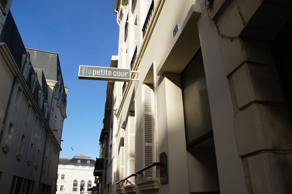 Hôtel La Petite Cour à Trouville-sur-Mer Extérieur photo
